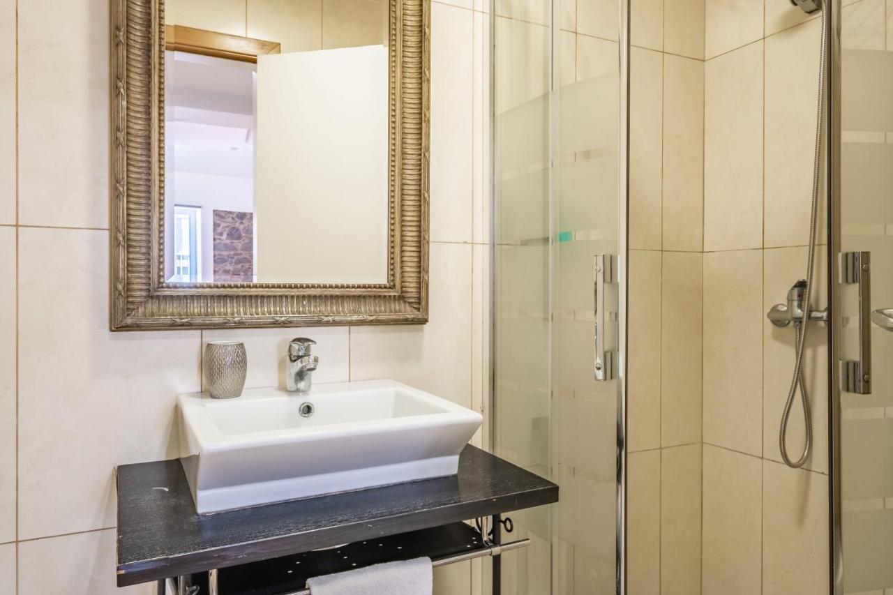 Cayres Suites Carmo 丰沙尔 外观 照片